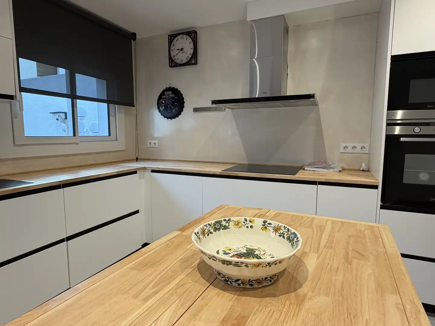 Cocina de Apartamento de alquiler en Palamós con Calefacción, TV y Alarma