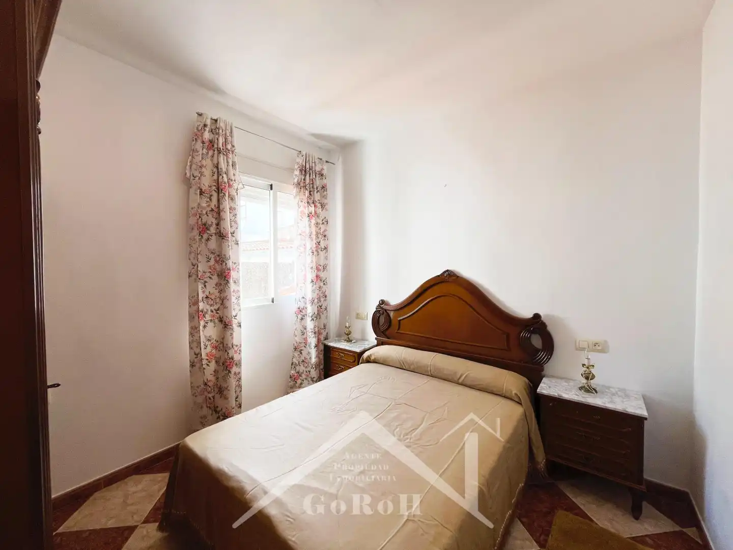 Habitación de Casa adosada en venta en Santa Olalla del Cala con Terraza, Trastero y Amueblado