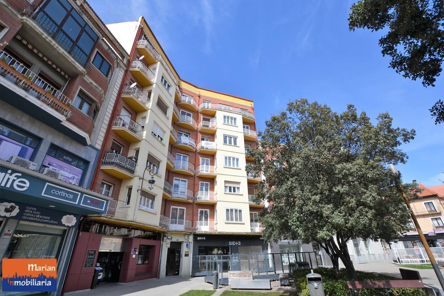Exterior view of Flat for sale in Aranda de Duero  with Storage room and Furnished