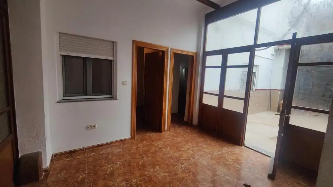 Erdgeschoss zur Miete in Buñol