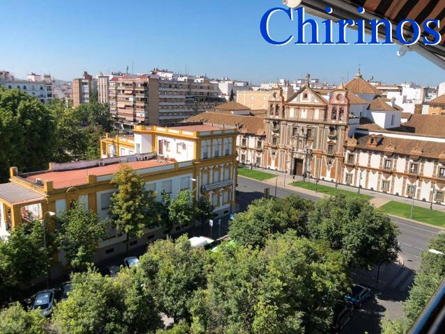 Piso en Alquiler en Calle Acera de Guerrita en Ollerías - San Cayetano