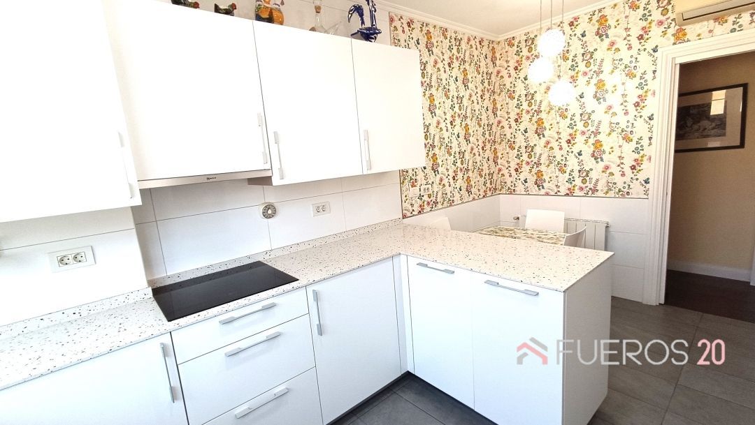 Kitchen of Flat for sale in Barakaldo   with Air Conditioner, Heating and Terrace