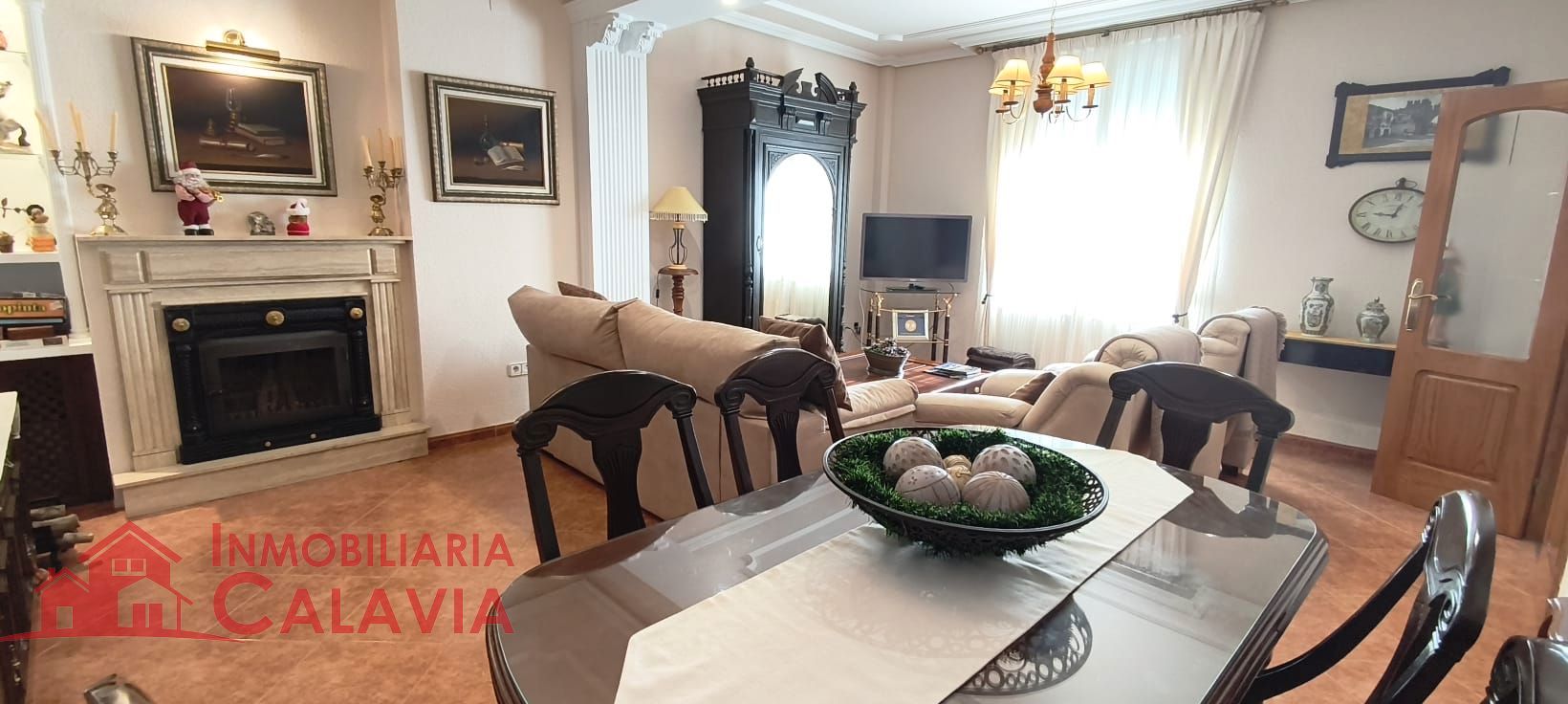 Sala de estar de Casa o chalet en venta en Baeza con Aire acondicionado, Calefacción y Jardín privado