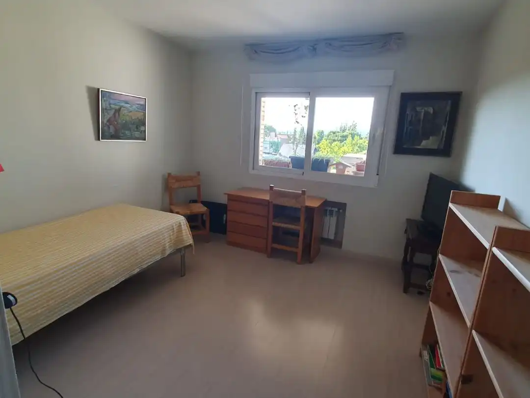 Habitación de Piso en venta en Majadahonda con Aire acondicionado, Calefacción y Horno