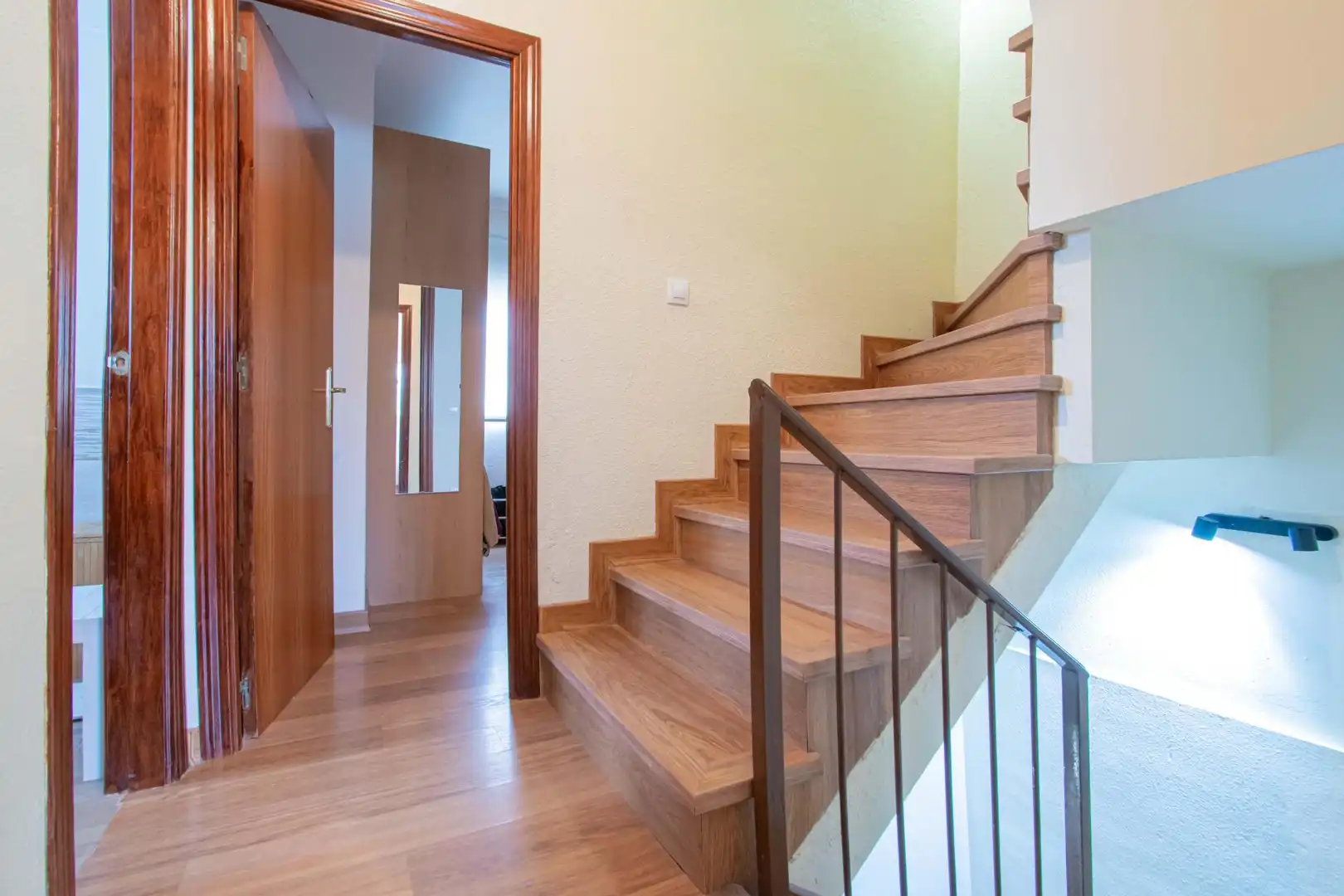 Detached homes for sale in Almensilla  with Private garden, Storage room and Swimming Pool