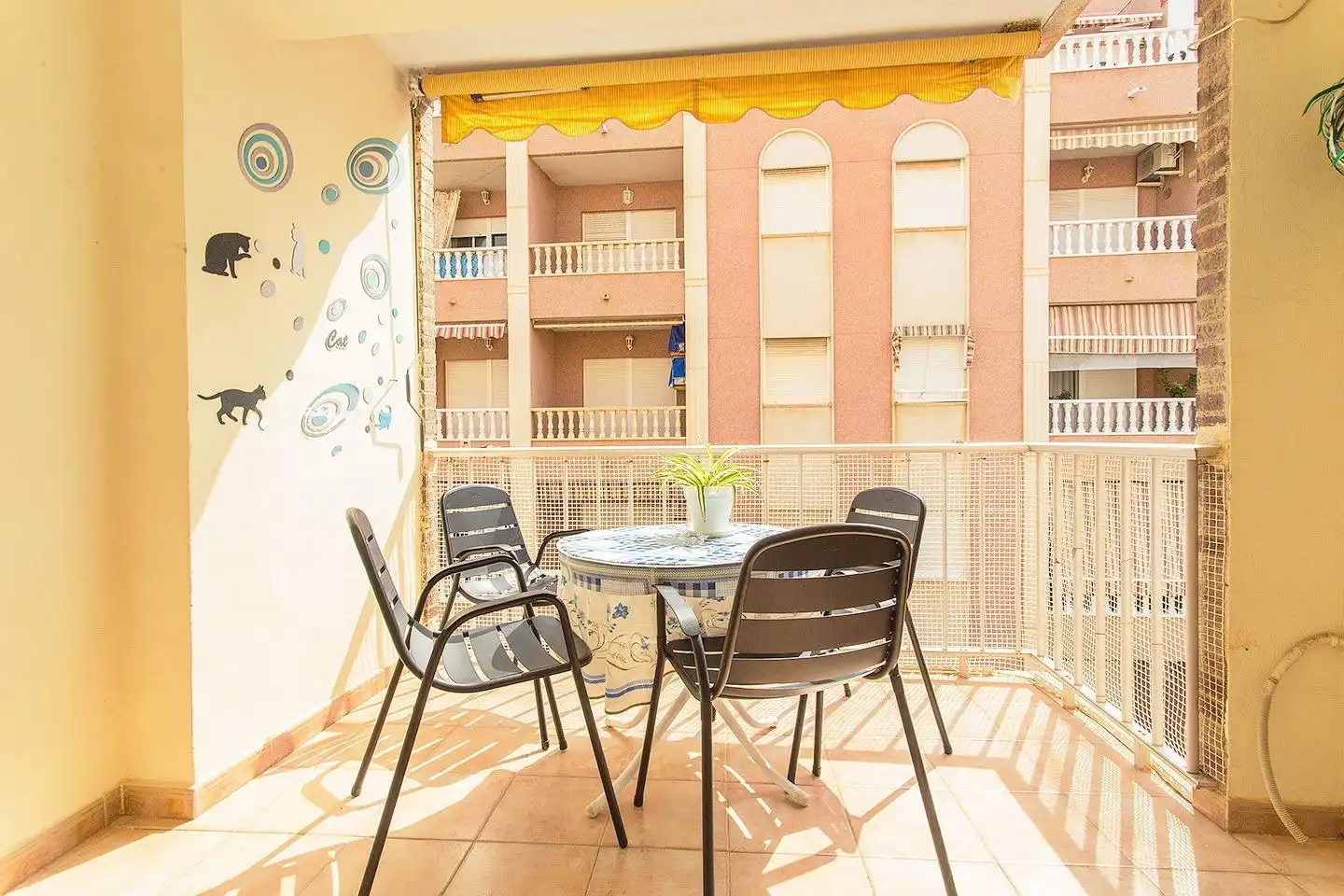 Terraza de Apartamento en venta en Torrevieja con Aire acondicionado, Terraza y Amueblado