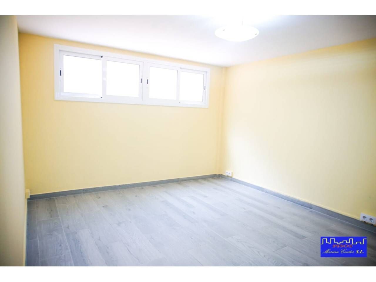 Dormitori de Pis en venda en L'Hospitalet de Llobregat