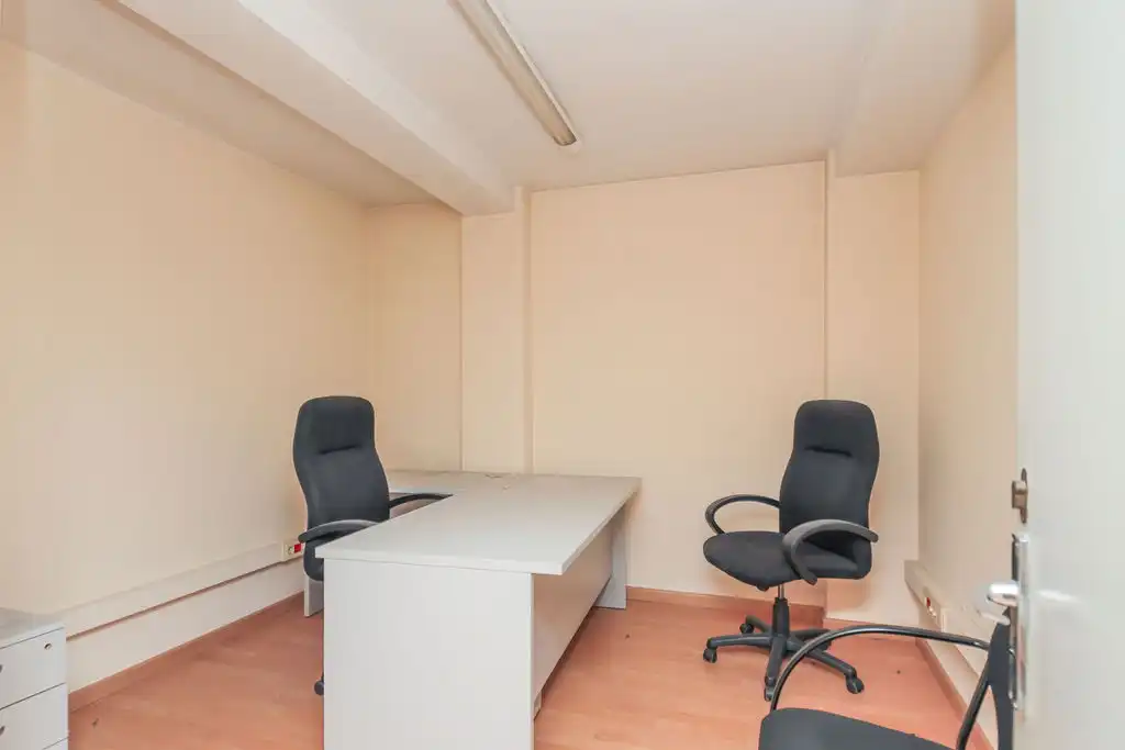 Büro zum Verkauf in C/ Doctor Ferrán , Ponent