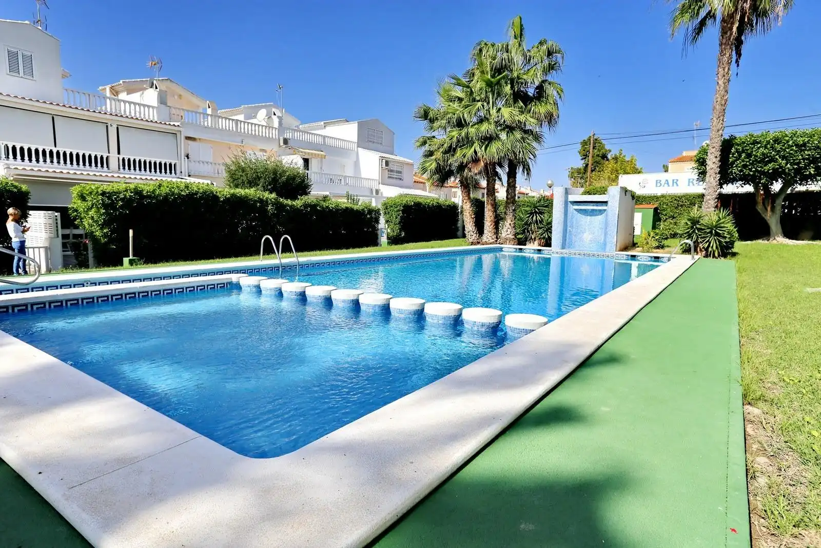 Piscina de Casa o chalet en venta en Guardamar del Segura con Aire acondicionado, Jardín privado y Terraza