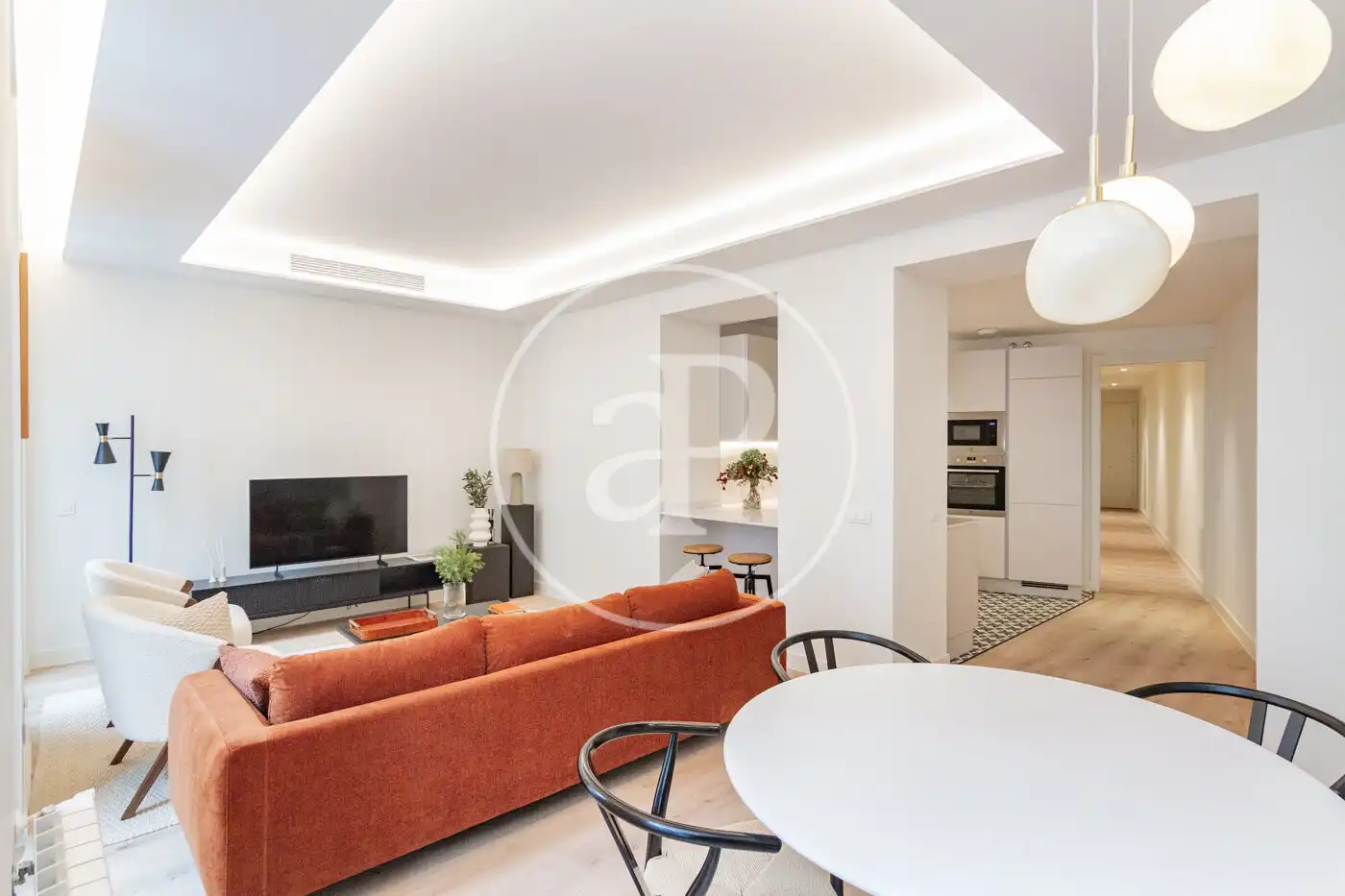 Living room of Flat for rent in Madrid  with Air Conditioner, Heating and Storage room