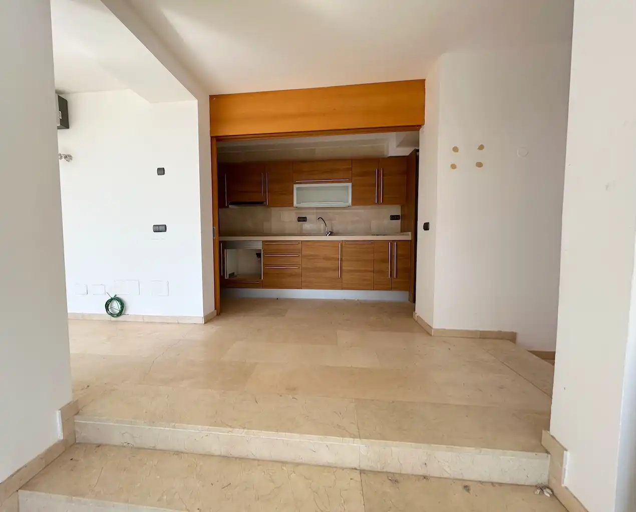 Cuina de Casa o xalet en venda en San Bartolomé de Tirajana amb Aire condicionat, Jardí privat i Parquet