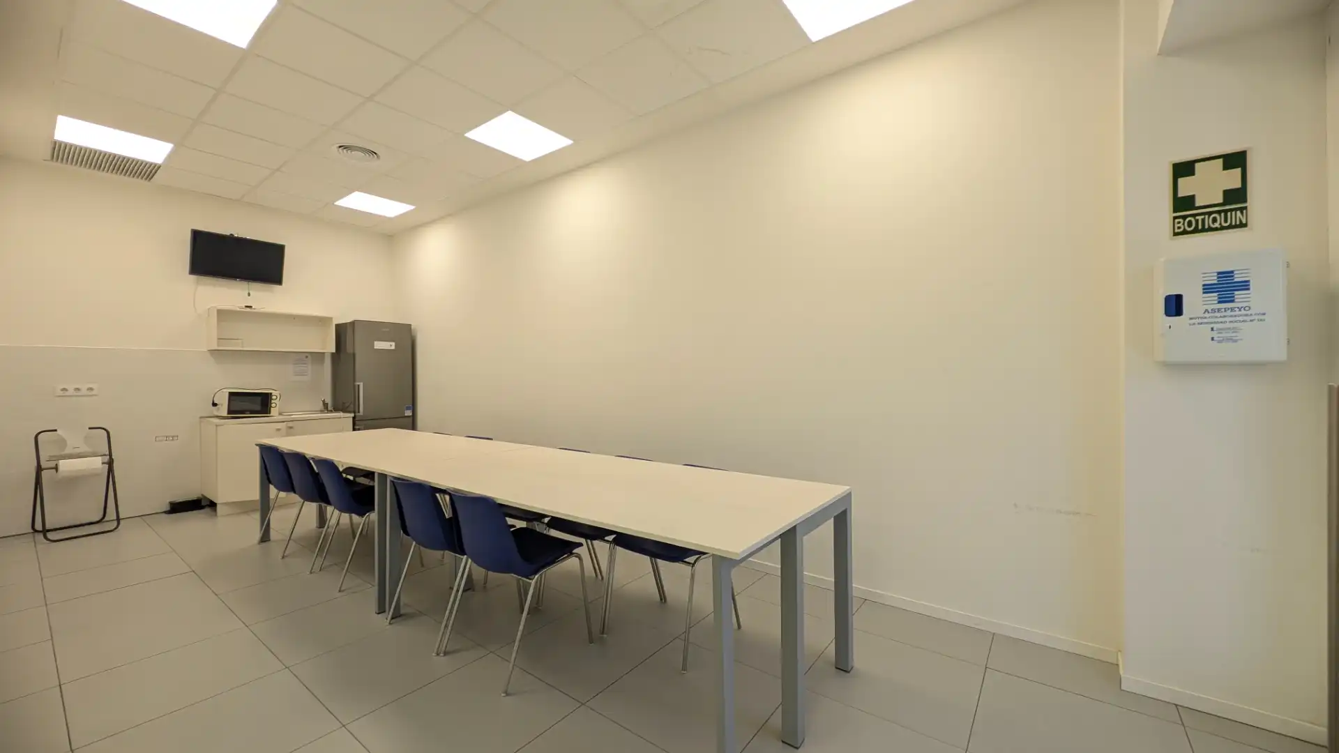 Nau industrial de lloguer en L'Hospitalet de Llobregat amb Calefacció