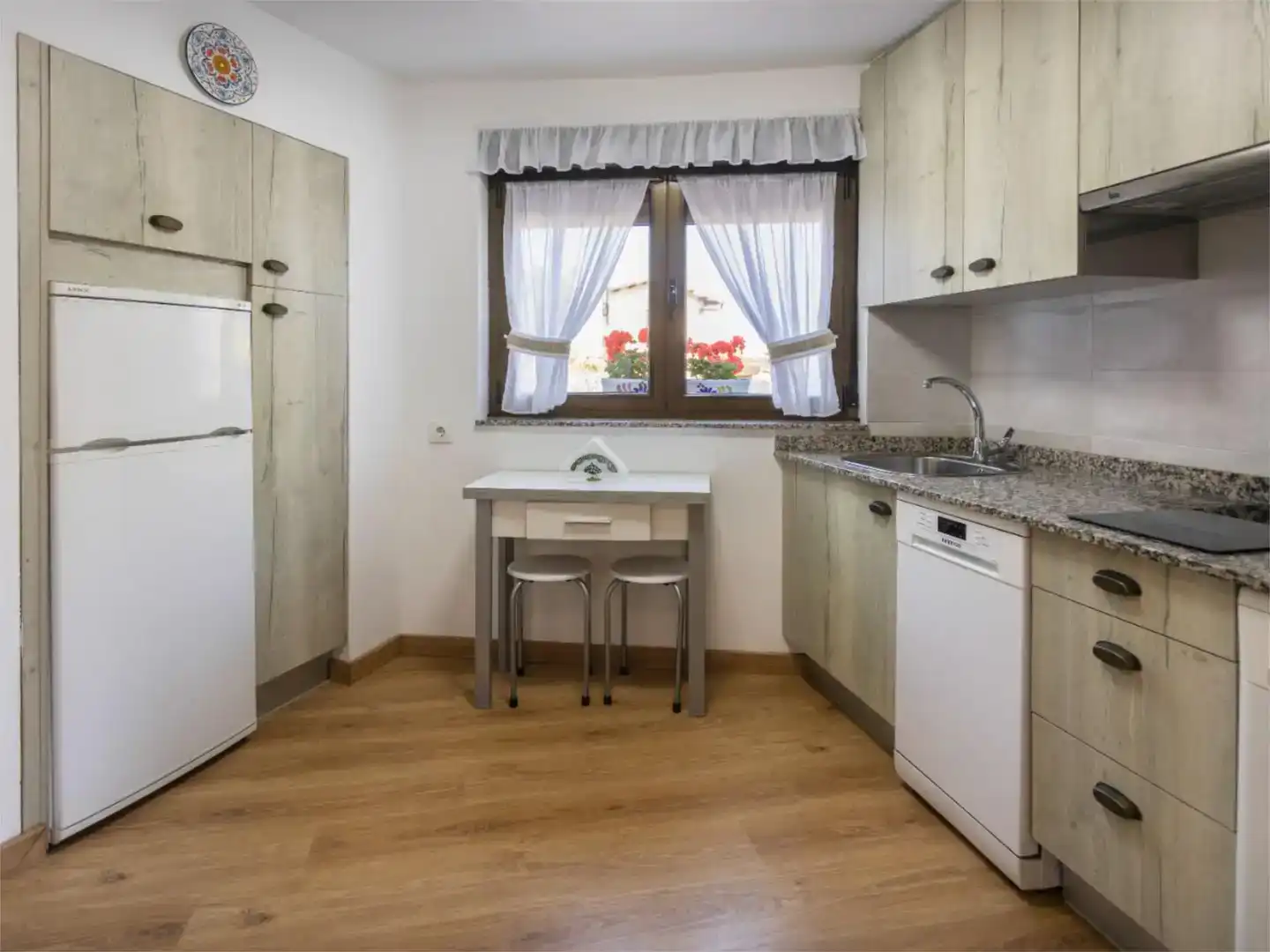Küche von Wohnung zum Verkauf in Llanes mit Balkon