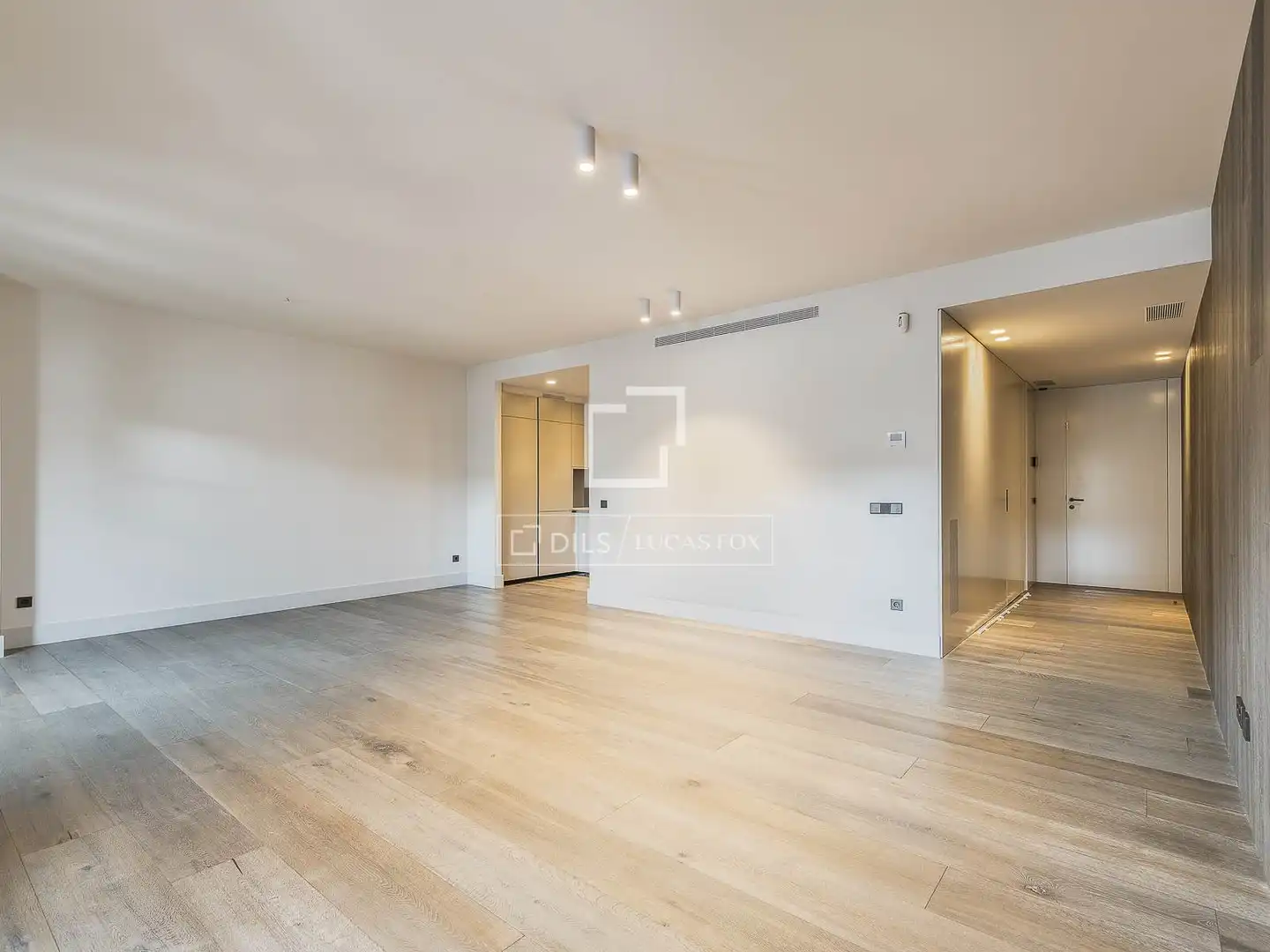 Vista exterior de Piso en venta en Barcelona con Aire acondicionado, Calefacción y Terraza