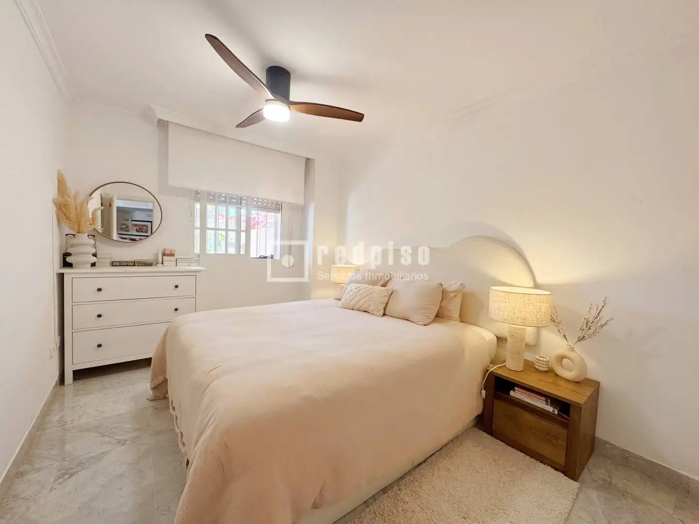Habitación de Piso de alquiler en Málaga con Aire acondicionado, Jardín privado y Terraza