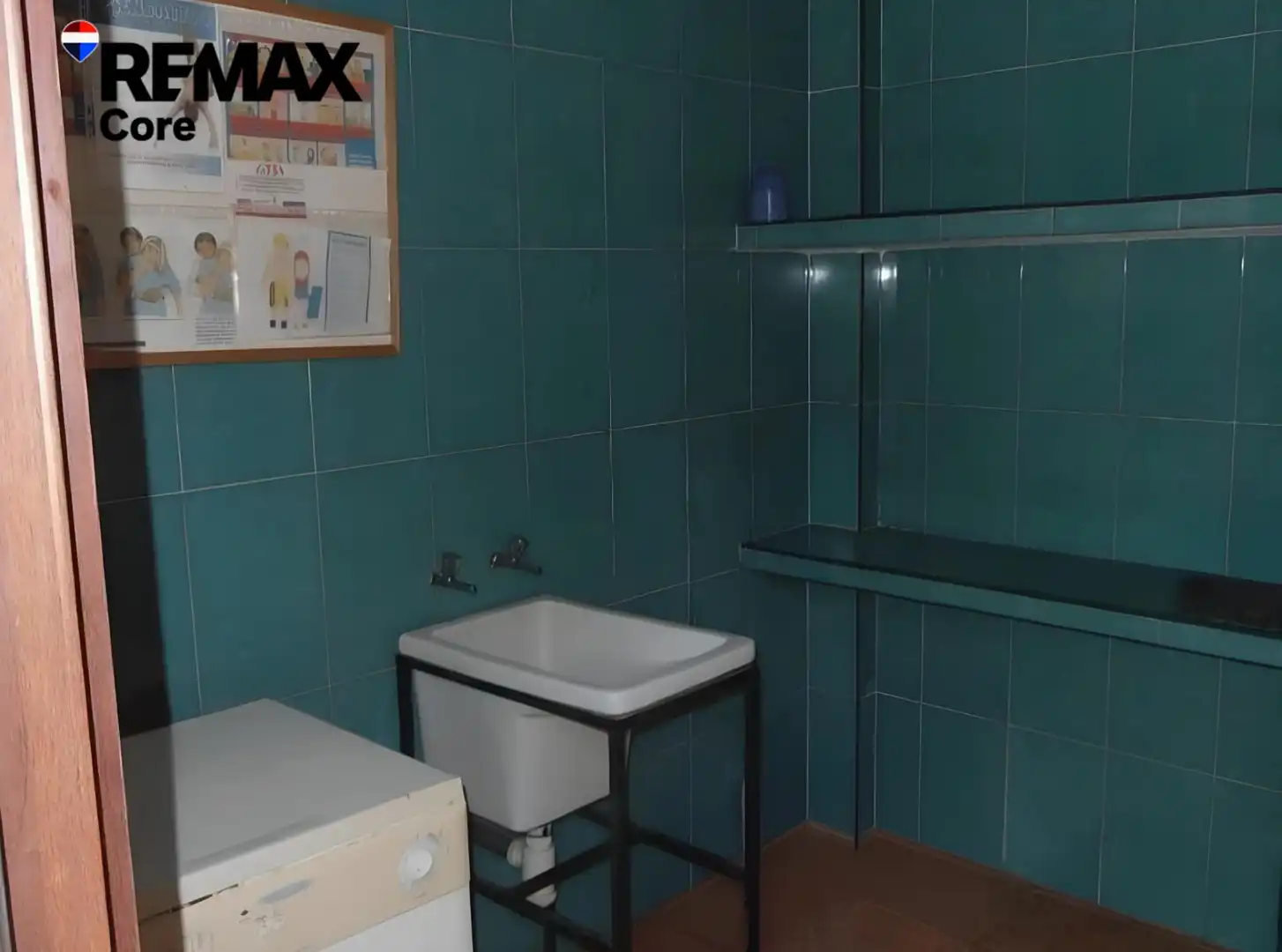 Bany de Casa o xalet en venda en Puebla de Obando amb Aire condicionat, Calefacció i Jardí privat