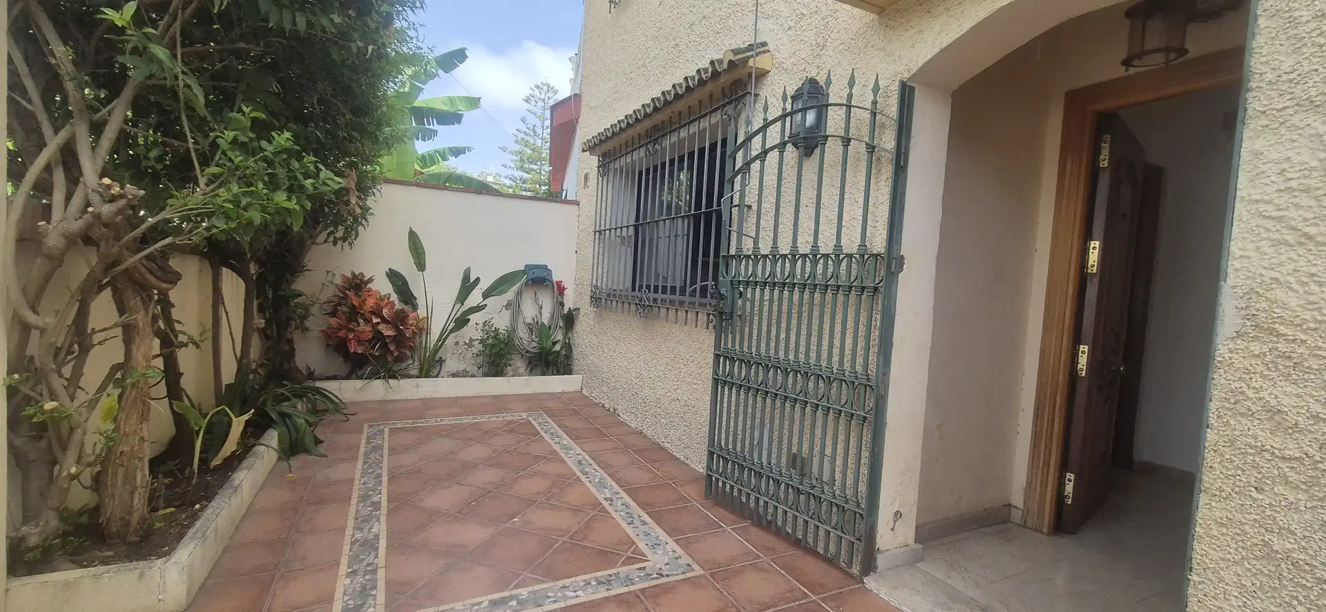 Exterior view of Detached homes for sale in Benalmádena  with Storage room, Swimming Pool and Balcony
