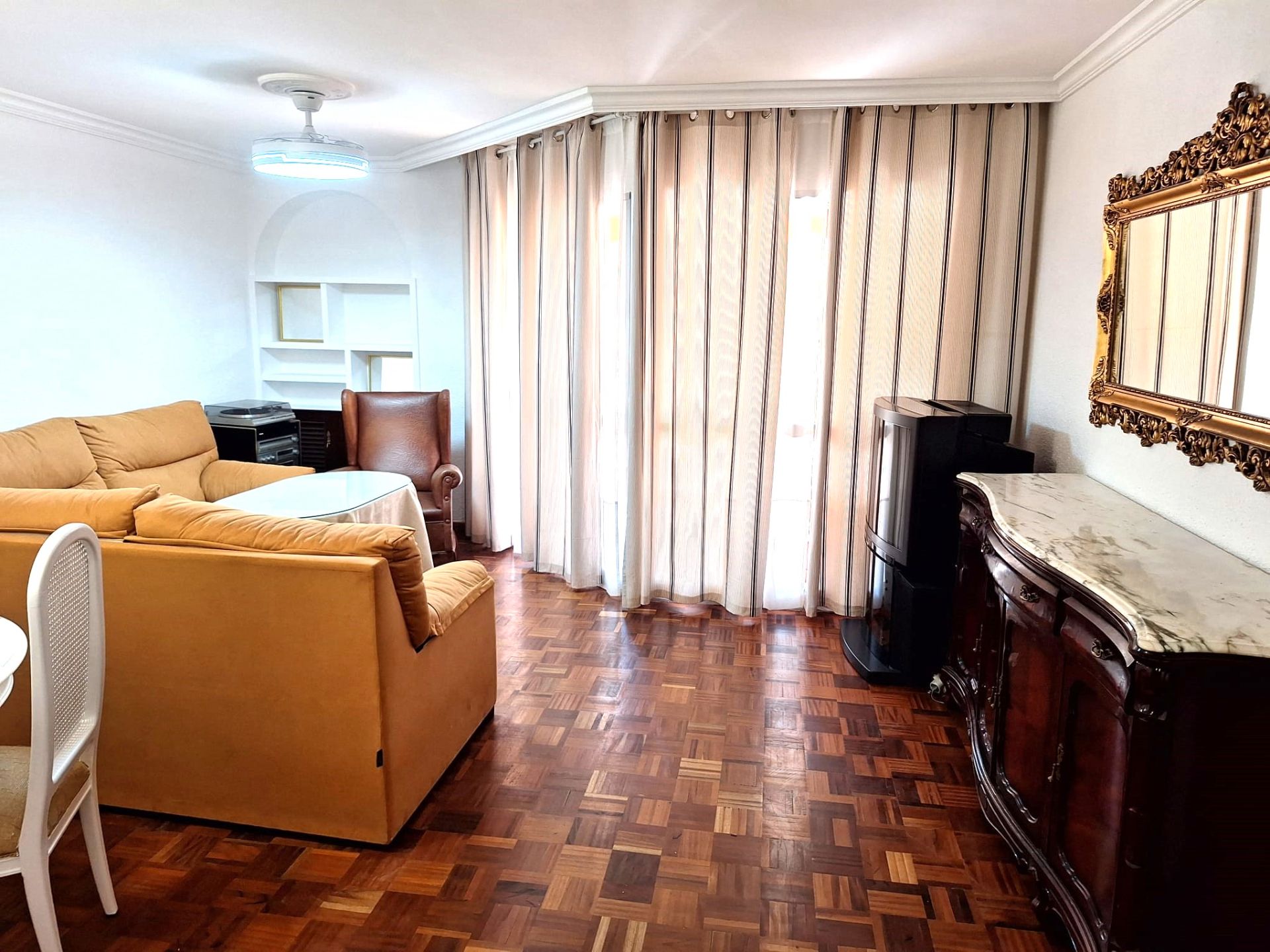 Sala d'estar de Pis de lloguer en Málaga Capital amb Terrassa i Moblat