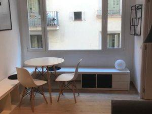 Sala d'estar de Apartament de lloguer en  Barcelona Capital amb Aire condicionat, Calefacció i Parquet