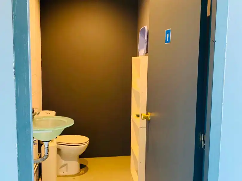 Baño de Local de alquiler en Balenyà con Aire acondicionado, Calefacción y Parquet