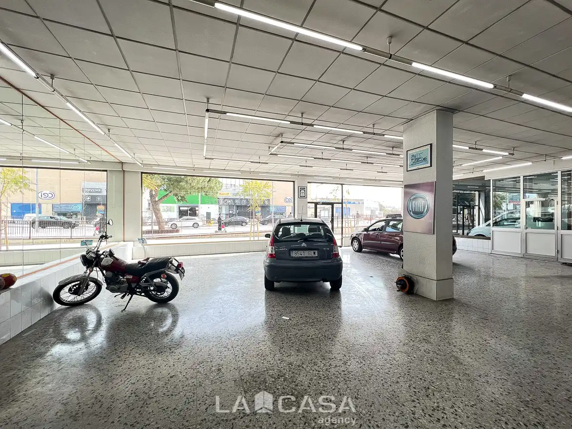 Local comercial en venda a Castell - Poble Vell, imagen 2