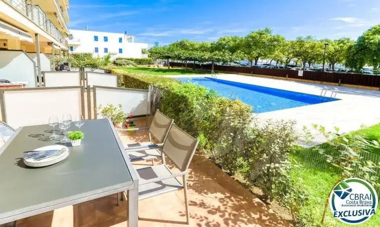 Terrace of Ground floor for sale in Roses  with Air Conditioner, Terrace and Furnished