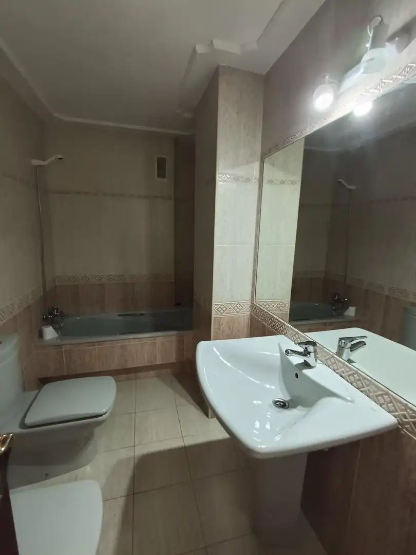 Badezimmer von Wohnung zur Miete in Córdoba