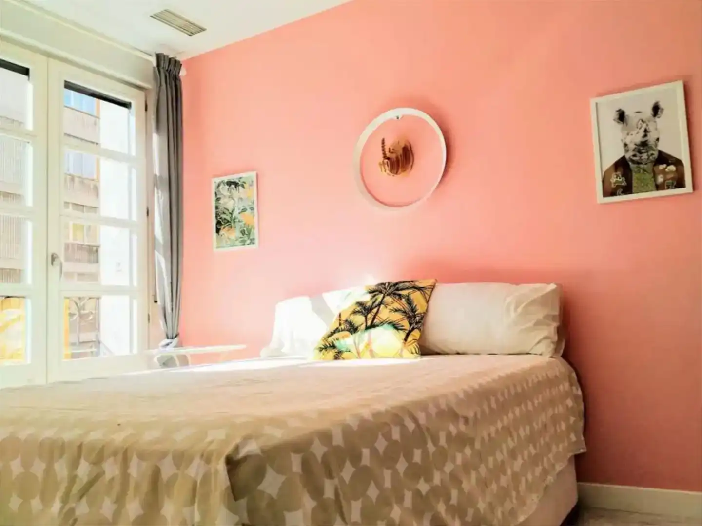 Schlafzimmer von Wohnung zur Miete in  Zaragoza Capital mit Klimaanlage und Balkon