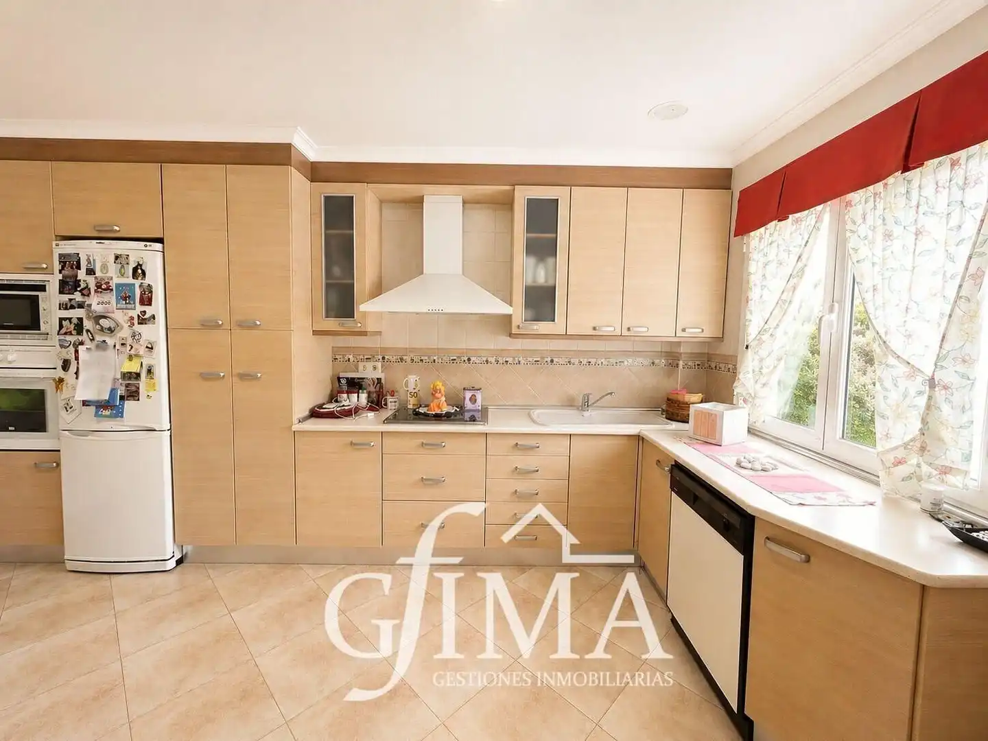 Cocina de Casa o chalet en venta en Tomelloso con Calefacción, Jardín privado y Terraza