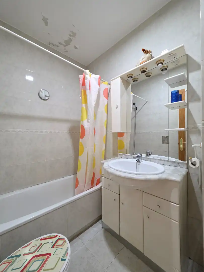 Flat for rent in Calle de Aguilón, Chopera