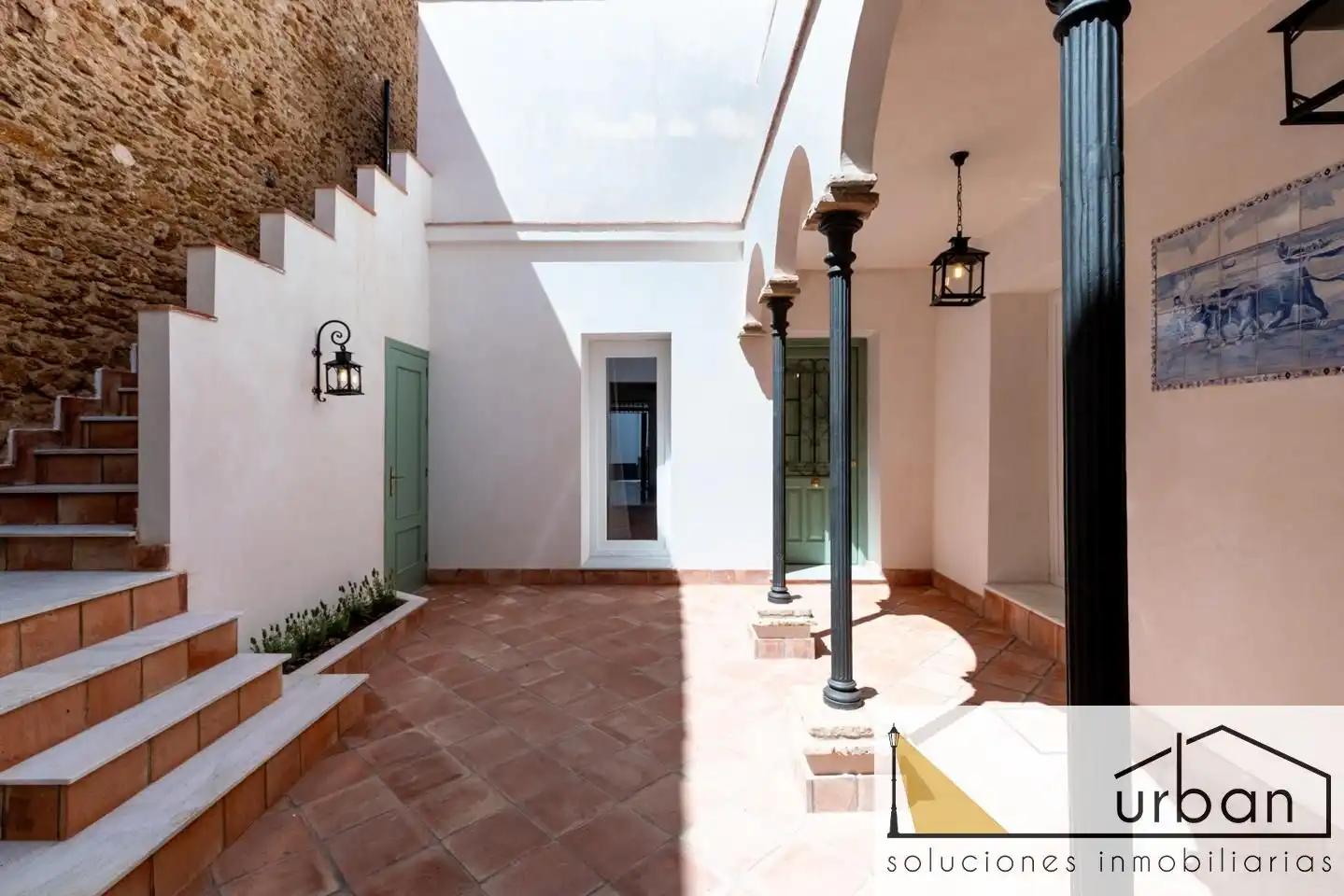 Houses for sale in Chipiona  with Private garden