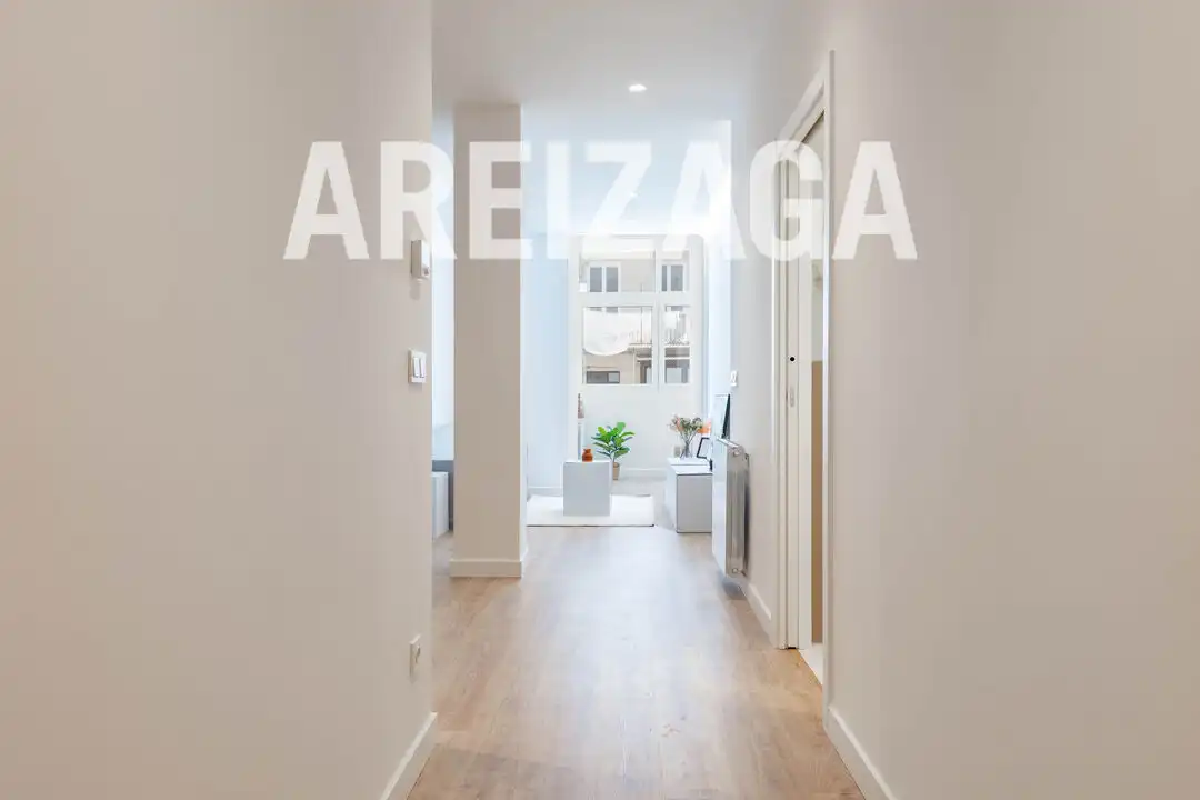 Piso en venta en Donostia - San Sebastián  con Calefacción, Terraza y Balcón