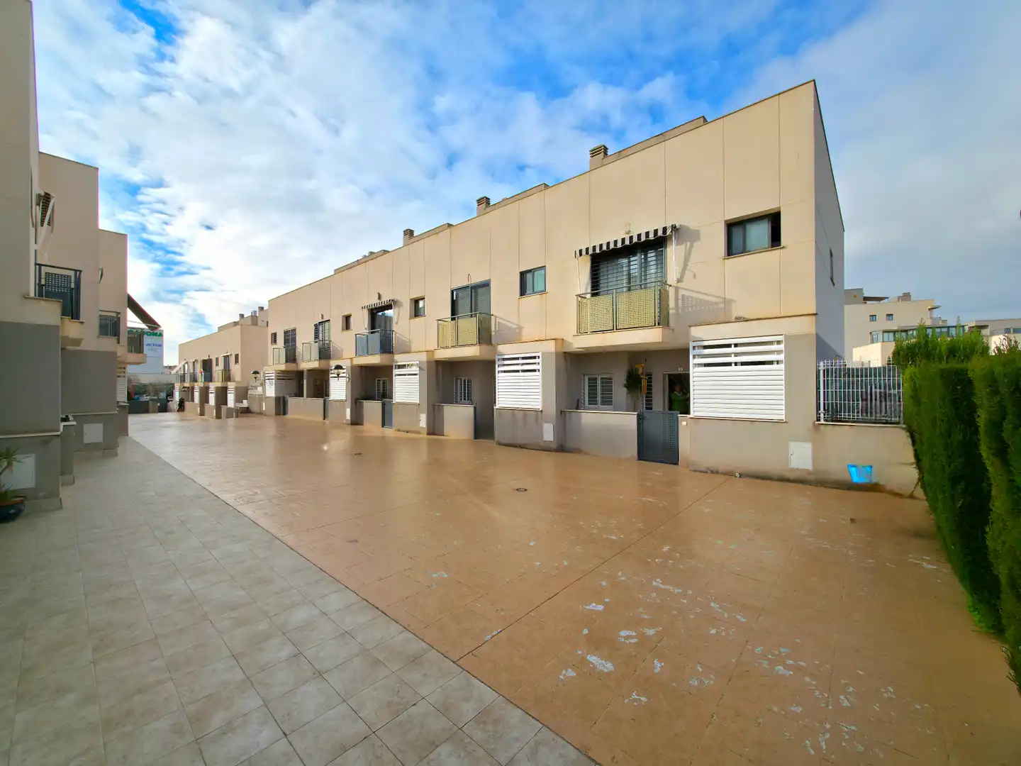 Exterior view of Detached homes for sale in San Vicente del Raspeig / Sant Vicent del Raspeig  with Air Conditioner, Heating and Private garden