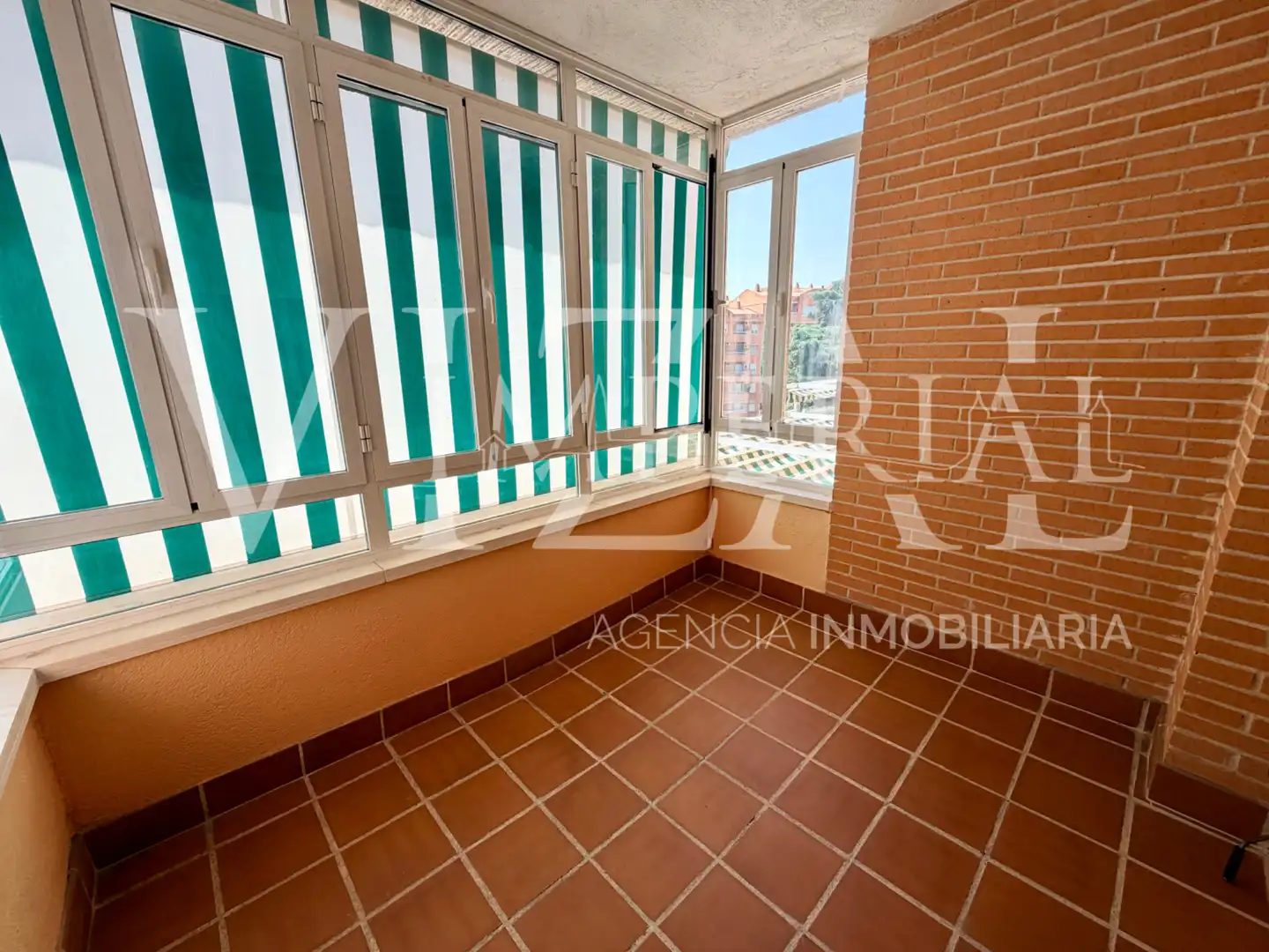 Dormitori de Casa adosada en venda en Toledo amb Aire condicionat, Parquet i Terrassa