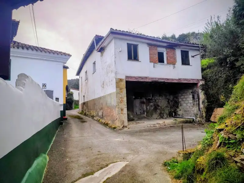 Außenansicht von Haus oder Chalet zum Verkauf in Pravia