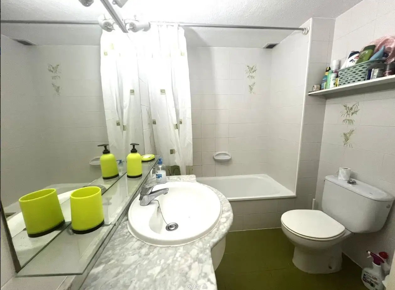 Bany de Apartament en venda en Estepona amb Aire condicionat, Jardí privat i Terrassa