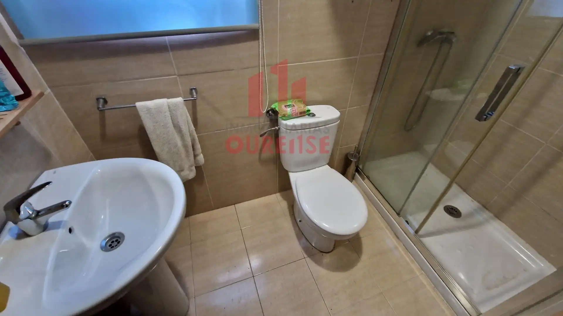 Bathroom of Houses for sale in Toén  with Balcony