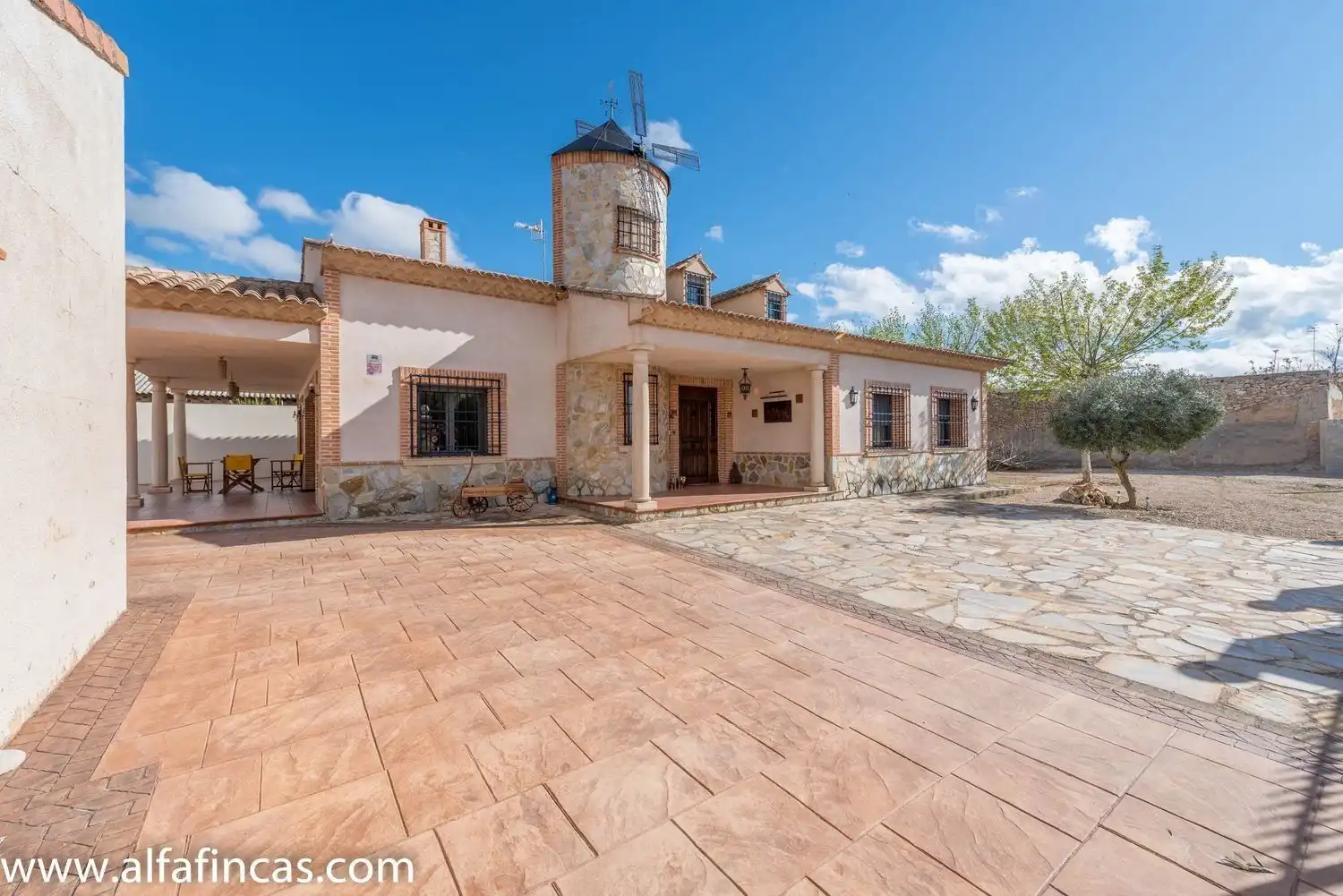Vista exterior de Casa o chalet en venta en La Alberca de Záncara  con Jardín privado