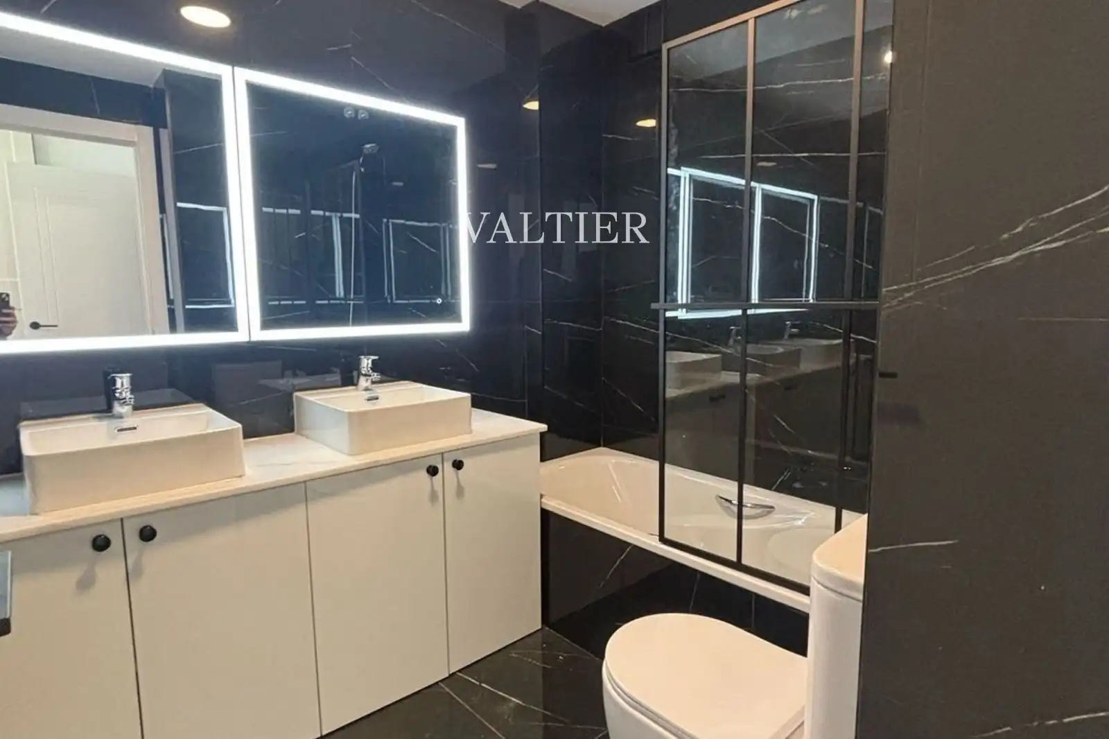 Bathroom of Flat for rent in Madrid  with Terrace