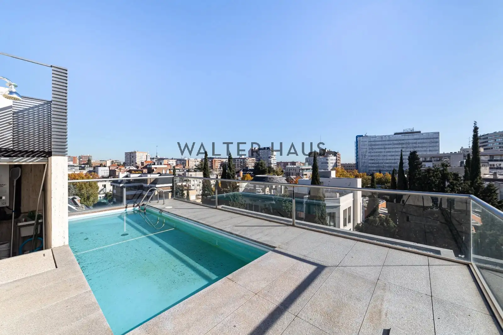 Terrassa de Dúplex de lloguer en Madrid amb Aire condicionat, Calefacció i Jardí privat