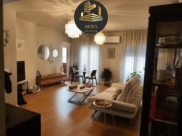 Casa con balcone in vendita a Baeza