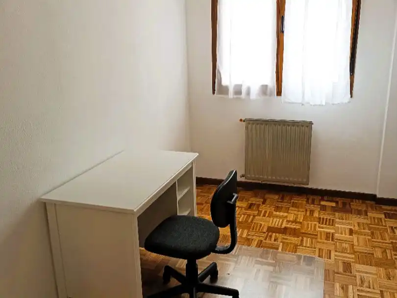 Bedroom of Flat for sale in Navia