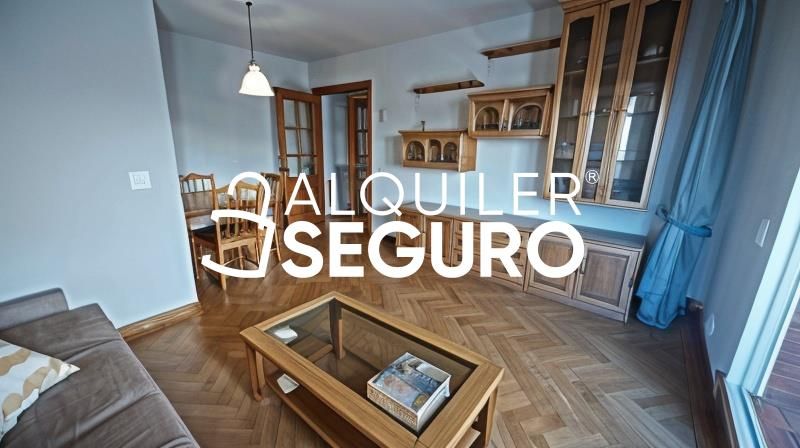 Sala d'estar de Pis de lloguer en  Madrid Capital amb Calefacció, Terrassa i Piscina