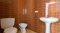 Bathroom of Flat for sale in Llagostera