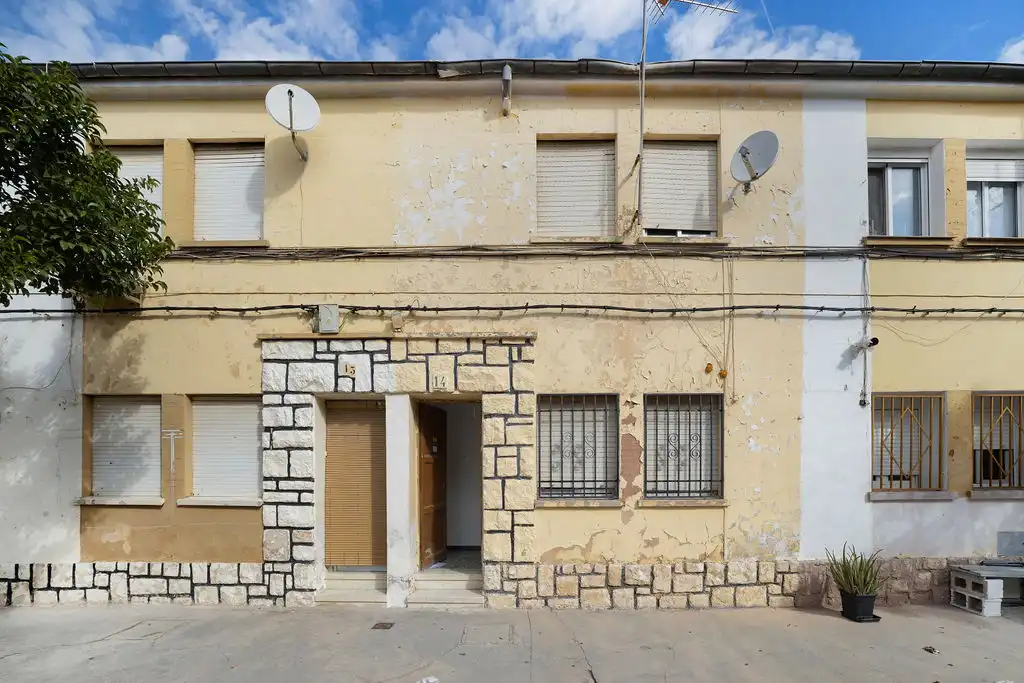Villa zum Verkauf in C/ Poblado de Absorción