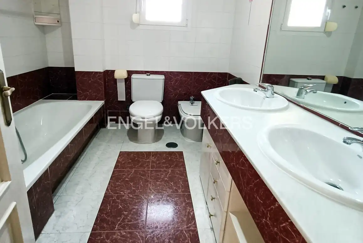 Bathroom of Houses for sale in Benidorm  with Air Conditioner, Private garden and Terrace