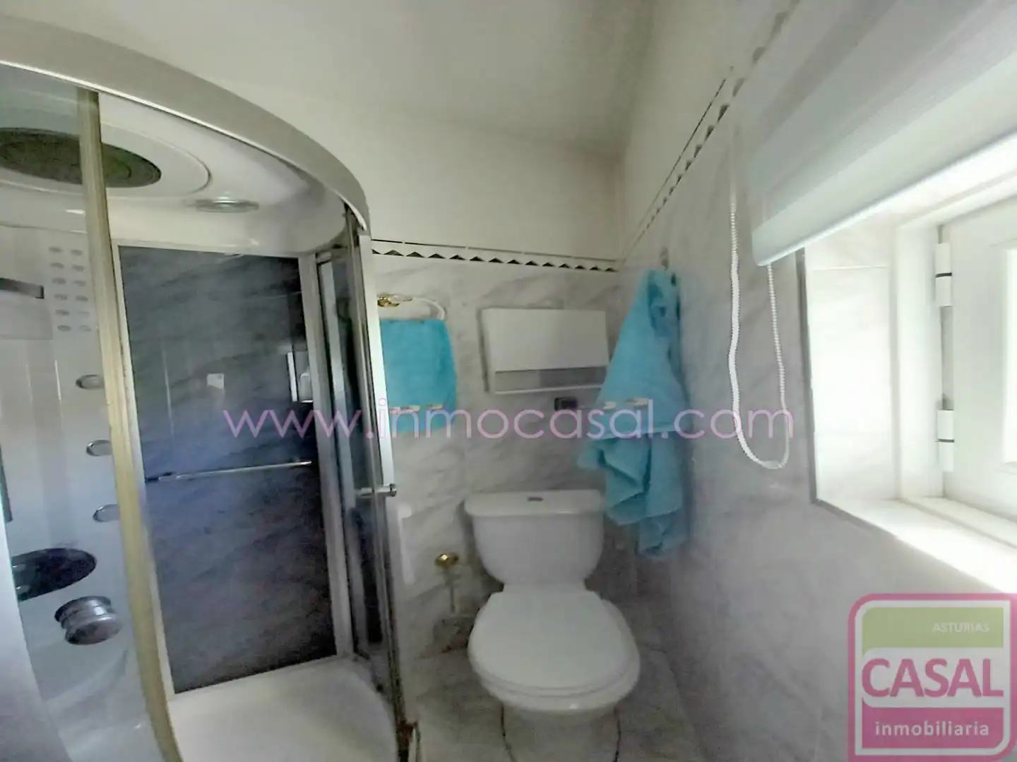 Bathroom of Houses for sale in Oviedo   with Heating and Storage room