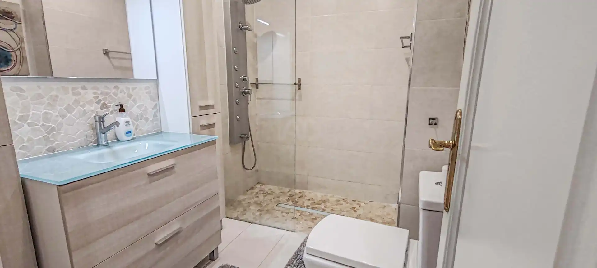 Bany de Pis en venda en Calvià amb Aire condicionat, Calefacció i Terrassa