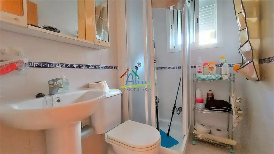 Badezimmer von Einfamilien-Reihenhaus zum Verkauf in Almonte mit Terrasse, Abstellraum und Möbliert