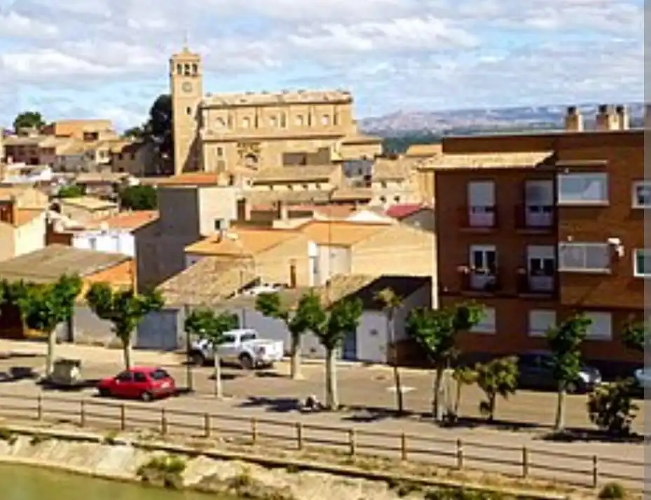 Vista exterior de Local de alquiler en Gallur
